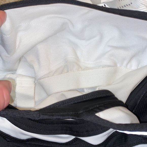 Razor Back Active Top with Bra built inside - Picture 4 of 4